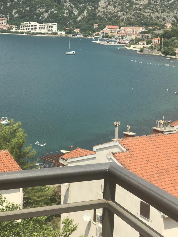 Apartments Sneza Risan Exterior photo